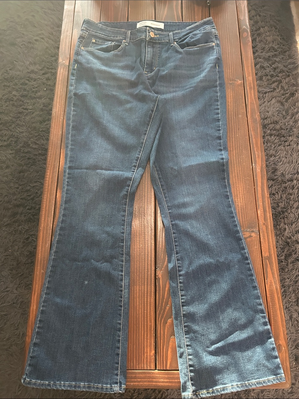 Signature by Levi Strauss Mid-Rise Bootcut Jeans Dark Wash Blue 32x32 EUC- L97